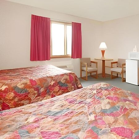 Econo Lodge Cuba I-86 Bagian luar foto